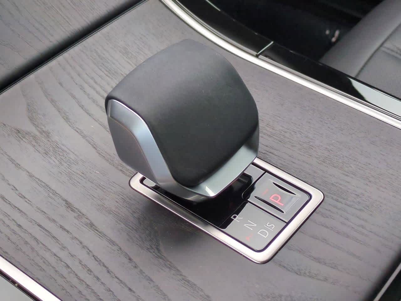 Thumbnail: 2025 Land Rover Range Rover Evoque - 34