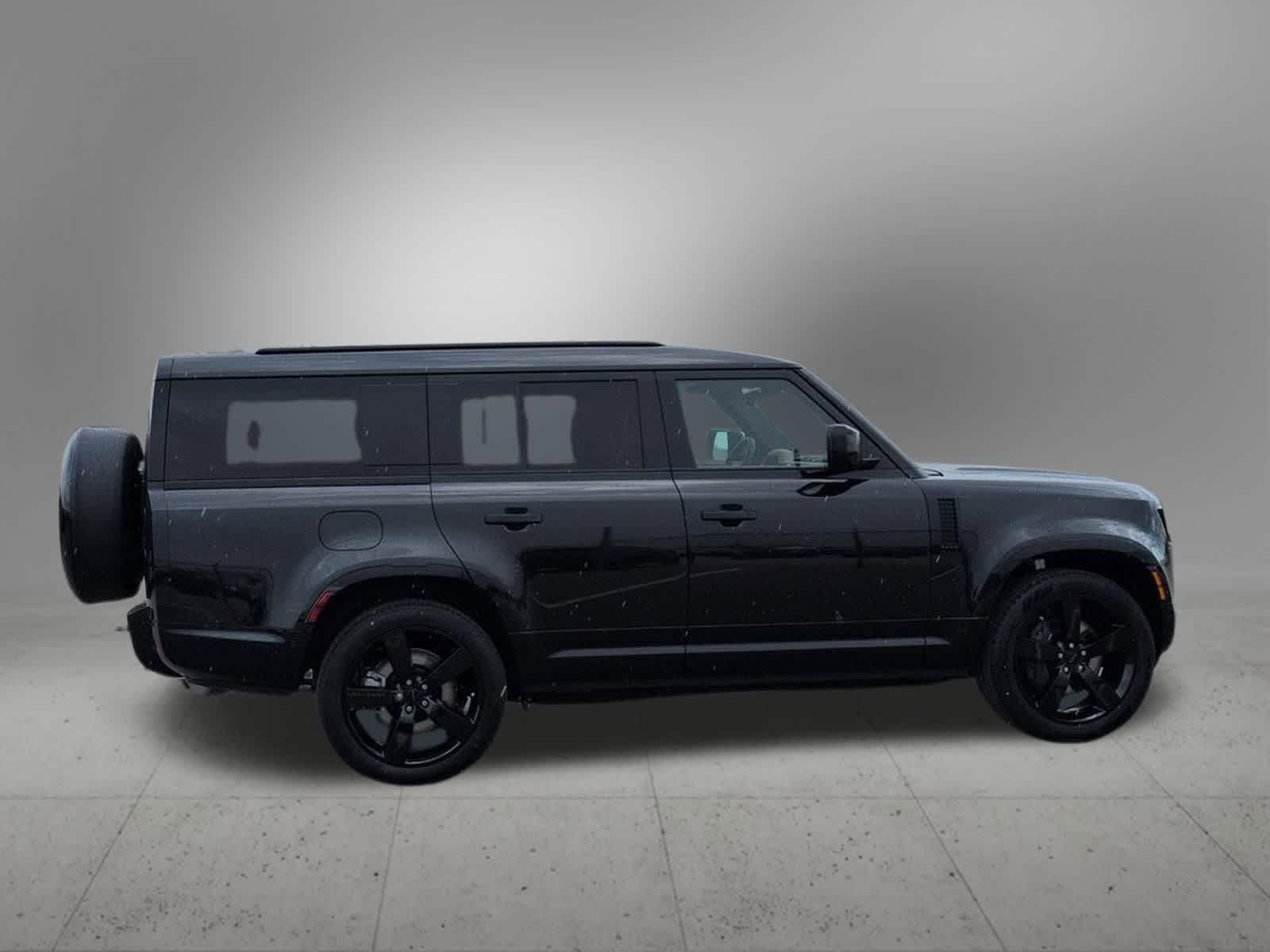 Thumbnail: 2026 Land Rover Defender - 7