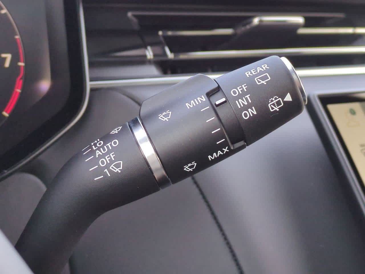 Thumbnail: 2025 Land Rover Range Rover Sport - 25
