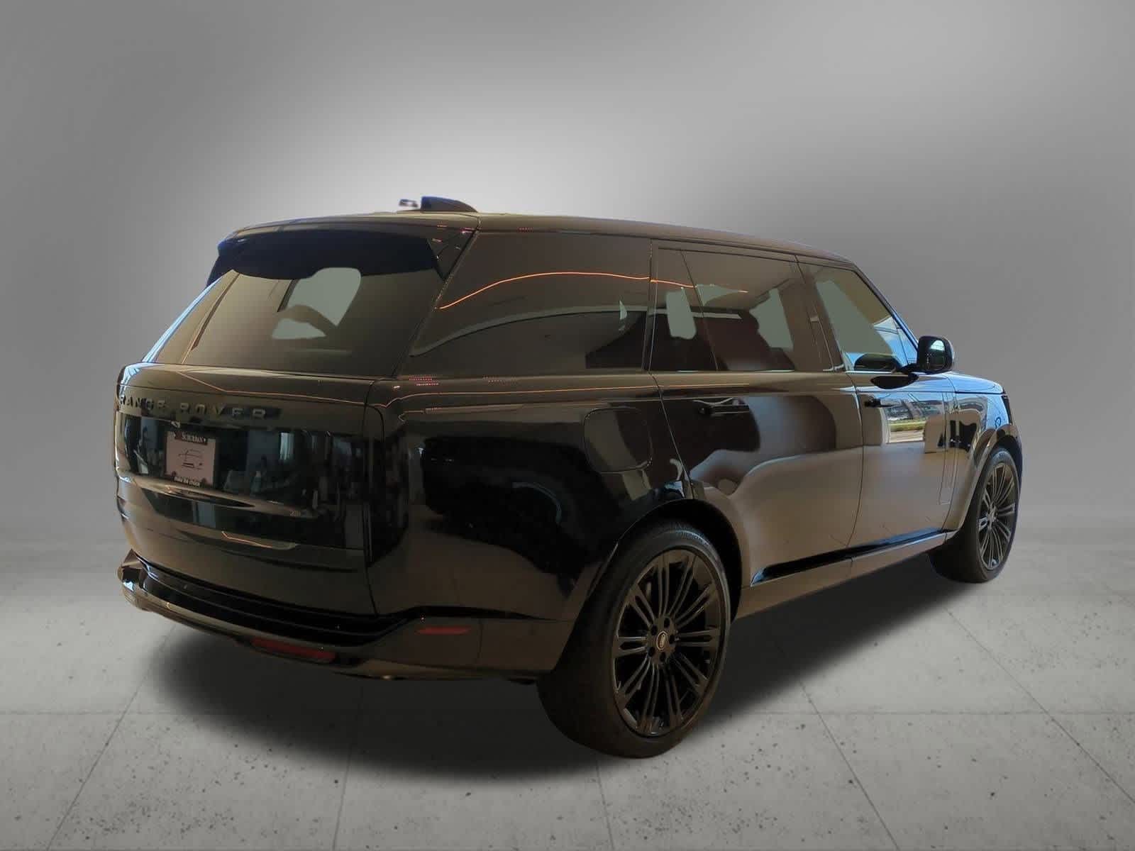 Thumbnail: 2025 Land Rover Range Rover - 6