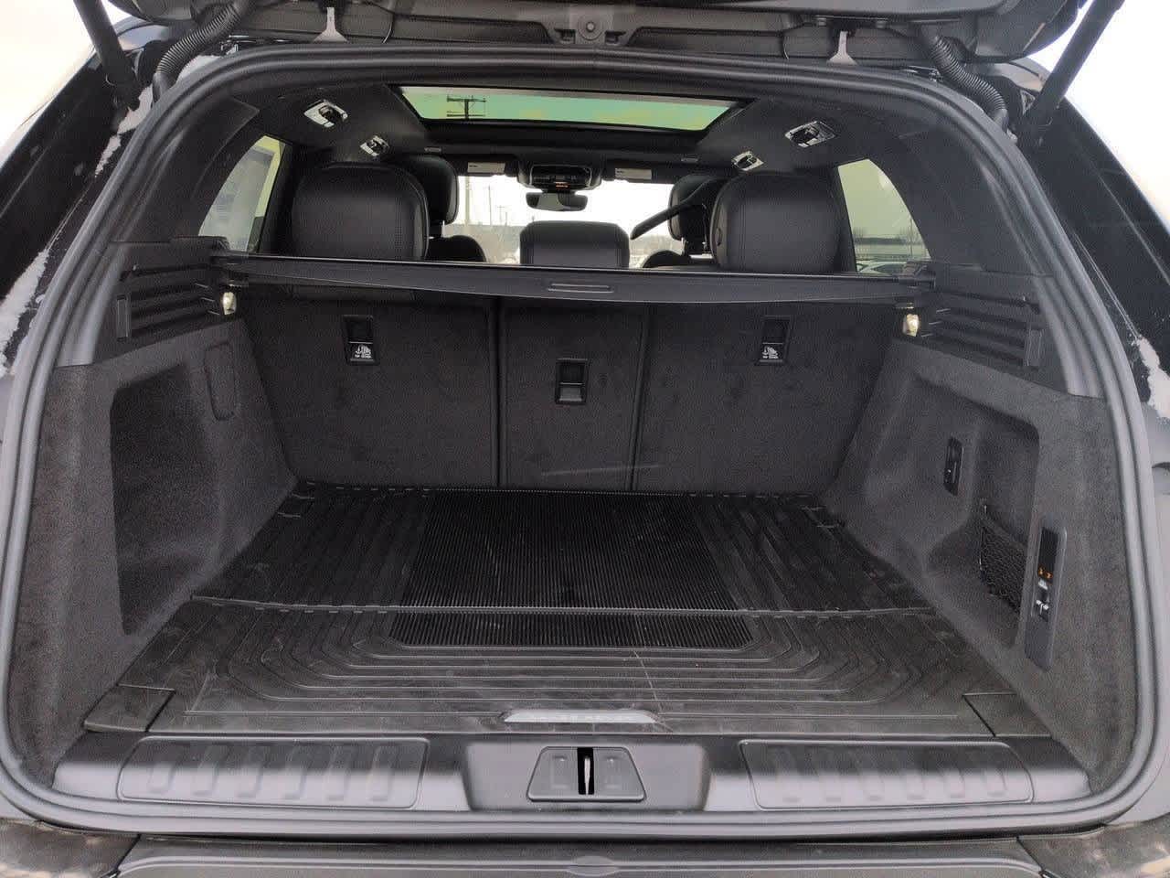 Thumbnail: 2025 Land Rover Range Rover Sport - 35