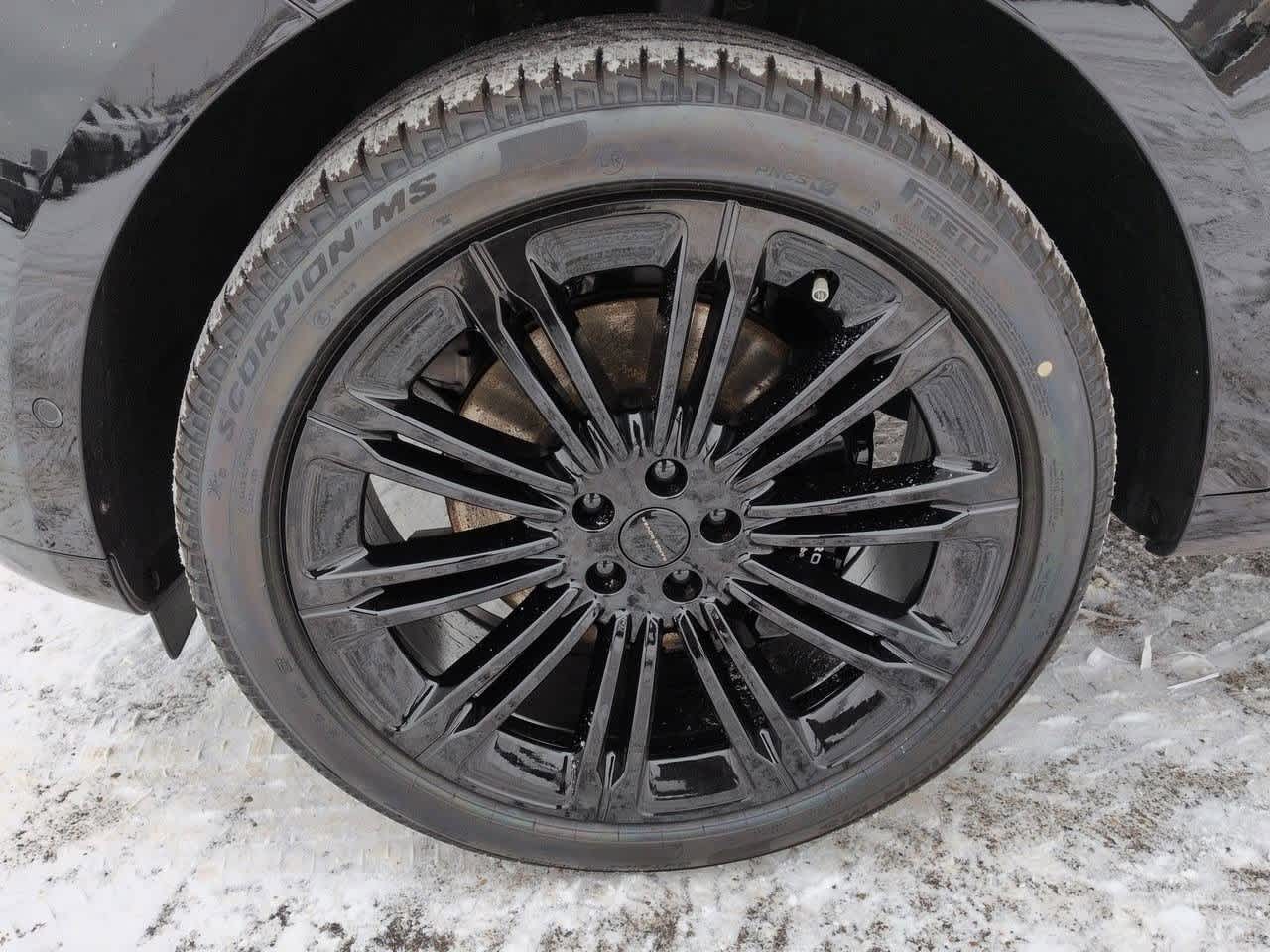 Thumbnail: 2026 Land Rover Range Rover - 13