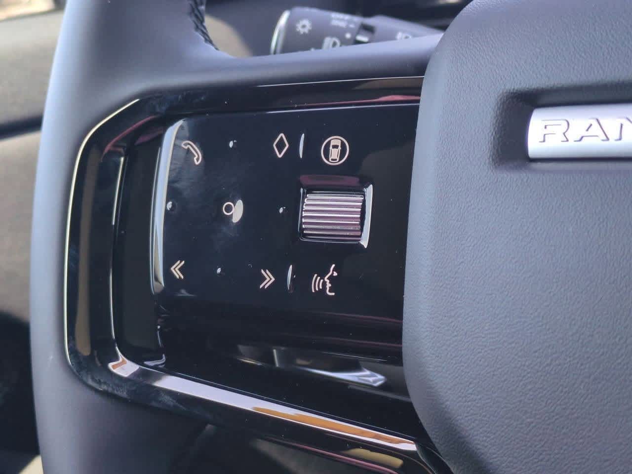 Thumbnail: 2026 Land Rover Range Rover Evoque - 23
