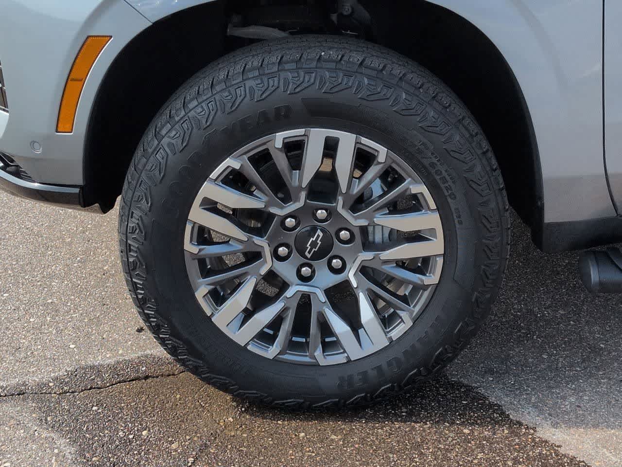 Thumbnail: 2025 Chevrolet Tahoe - 12