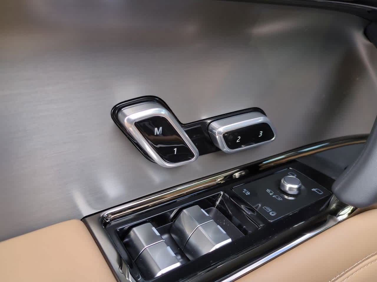 Thumbnail: 2026 Land Rover Range Rover Sport - 17