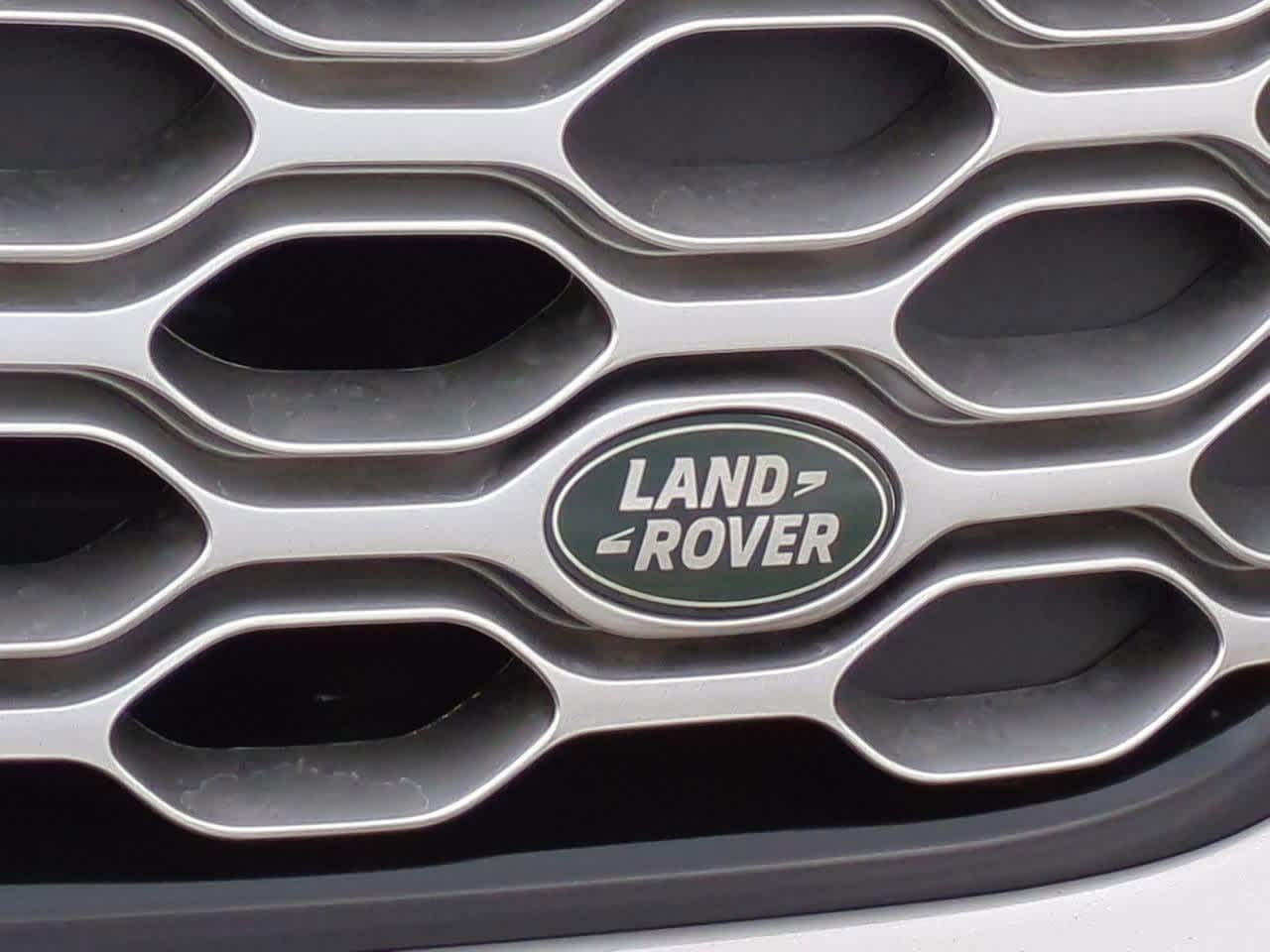 Thumbnail: 2026 Land Rover Discovery - 11