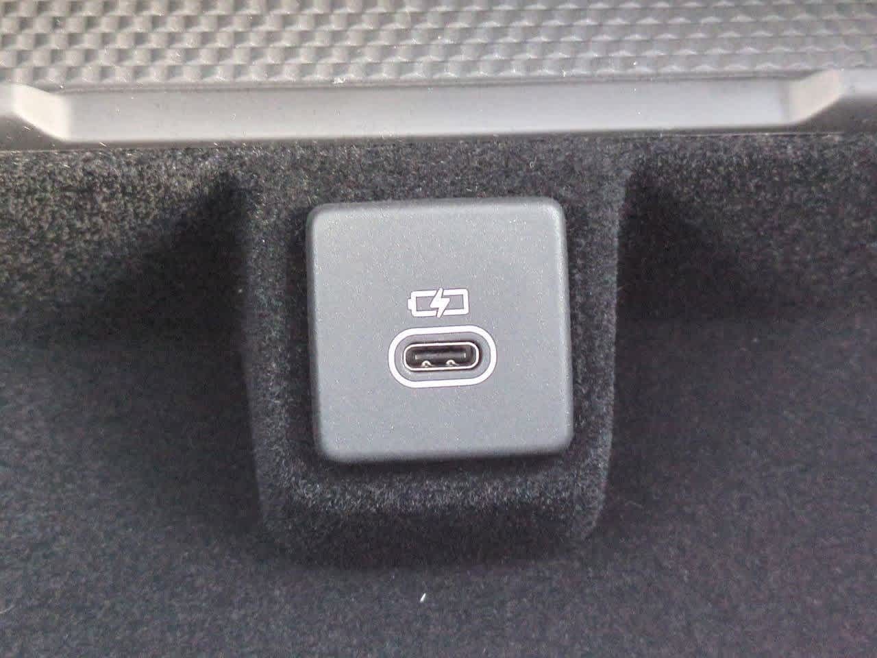 Thumbnail: 2025 Land Rover Range Rover - 32