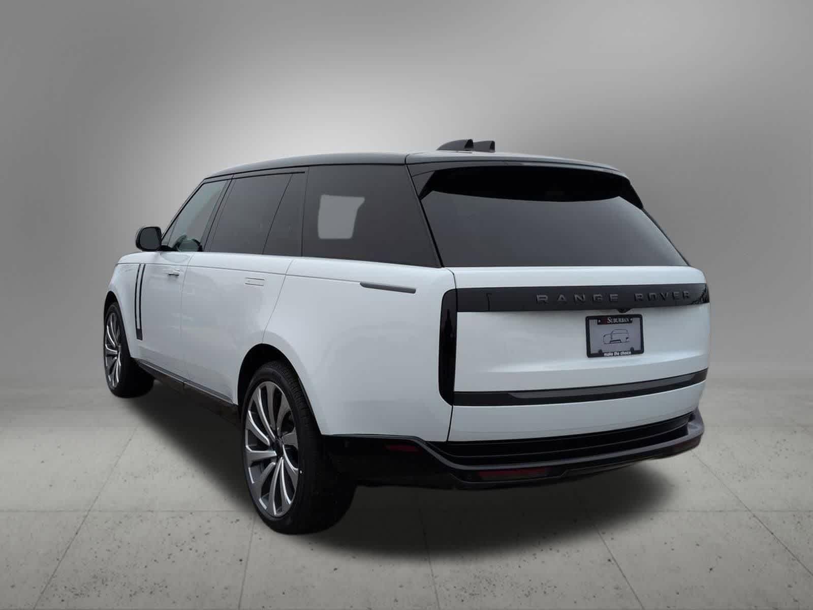 Thumbnail: 2026 Land Rover Range Rover - 4