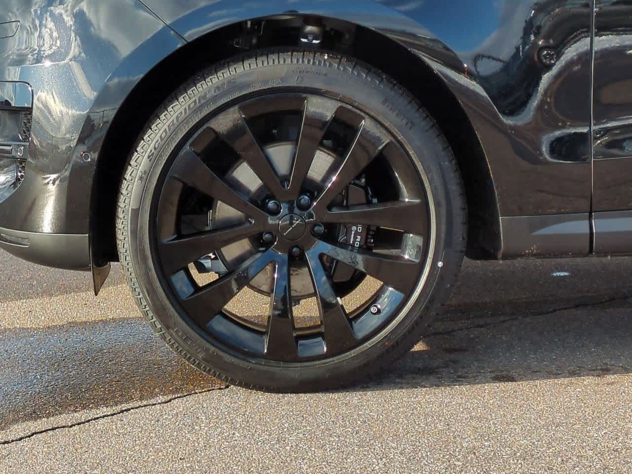 Thumbnail: 2026 Land Rover Range Rover Sport - 13