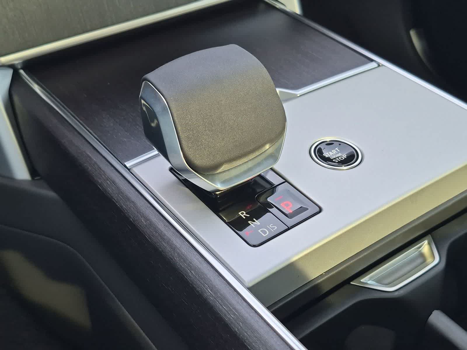 2026 Land Rover Range Rover SE - Photo 25