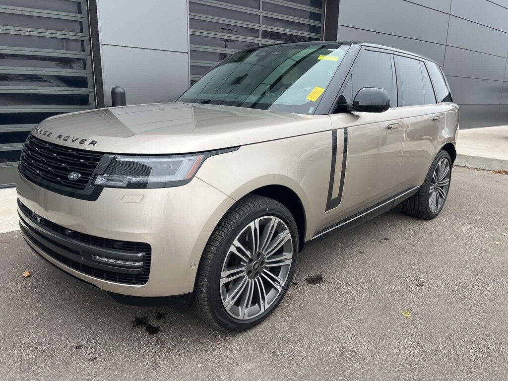 Used 2024 Land Rover Range Rover P400 SE SUV