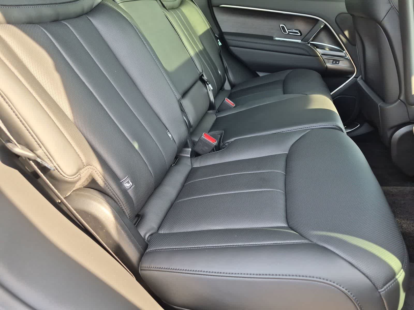 2026 Land Rover Range Rover SE - Photo 12