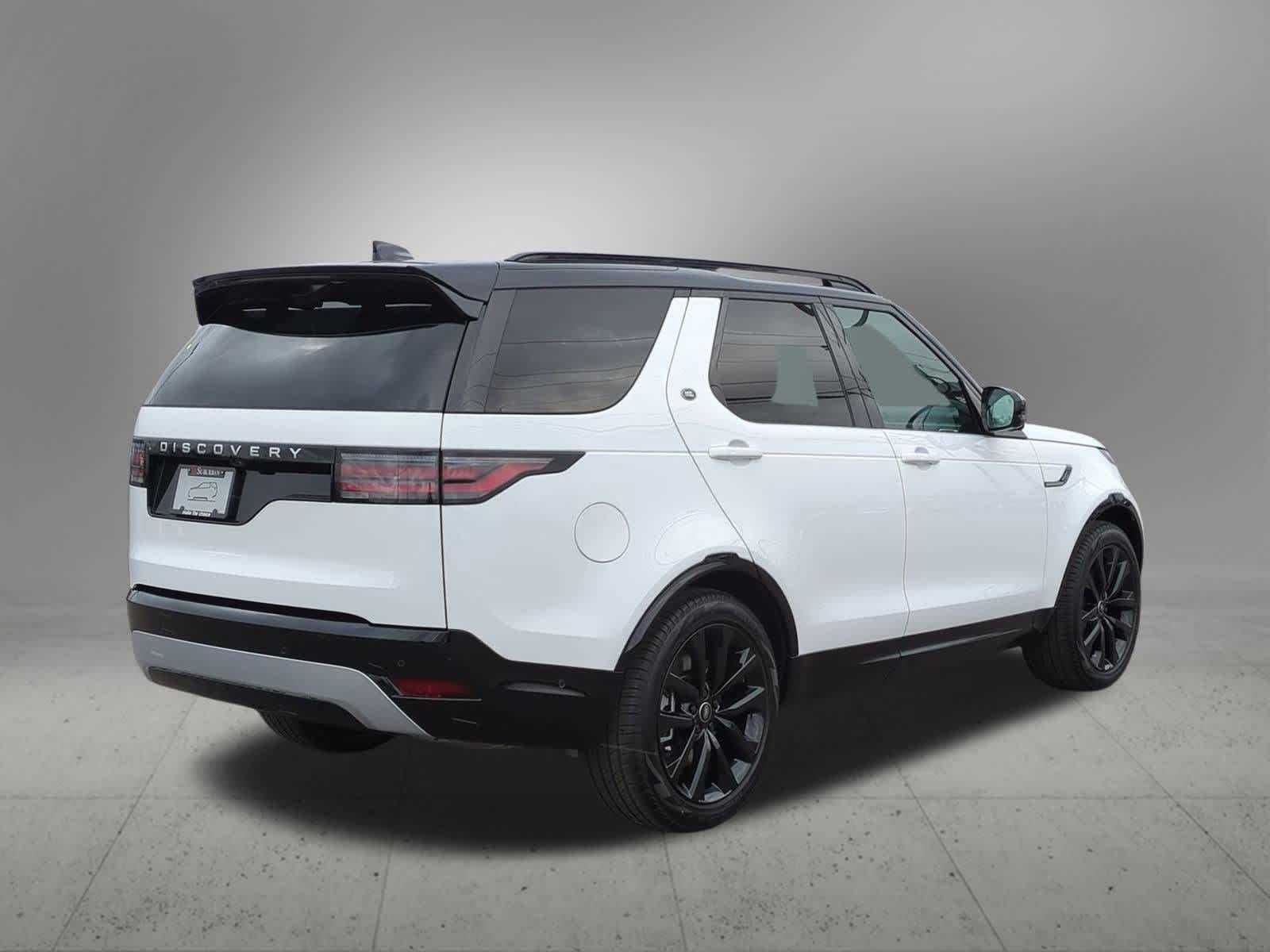 Thumbnail: 2026 Land Rover Discovery - 6