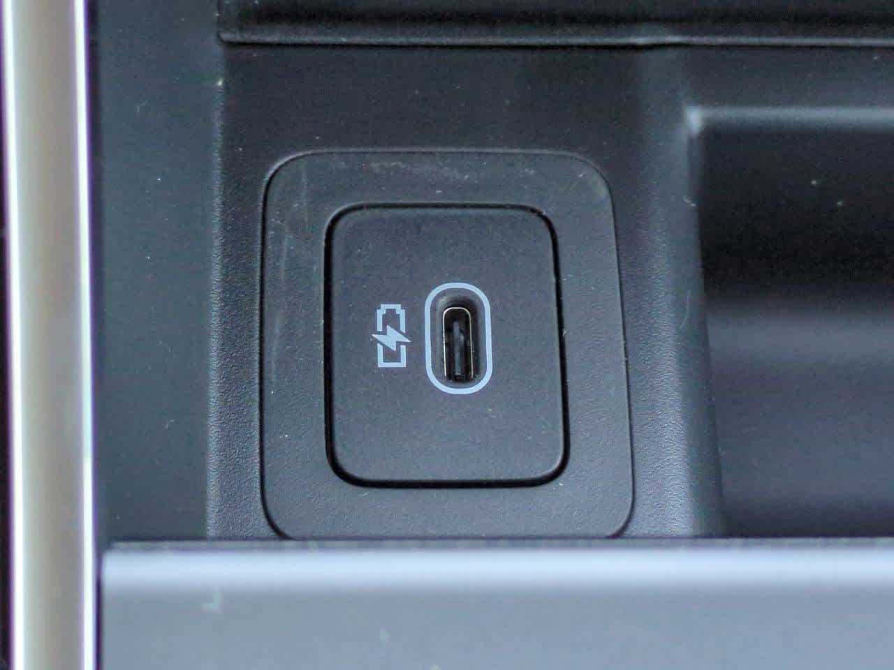 Thumbnail: 2026 Land Rover Range Rover Evoque - 30