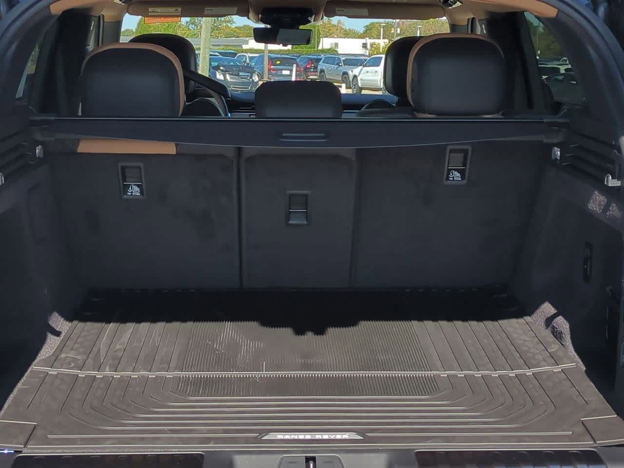 Thumbnail: 2025 Land Rover Range Rover Sport - 35