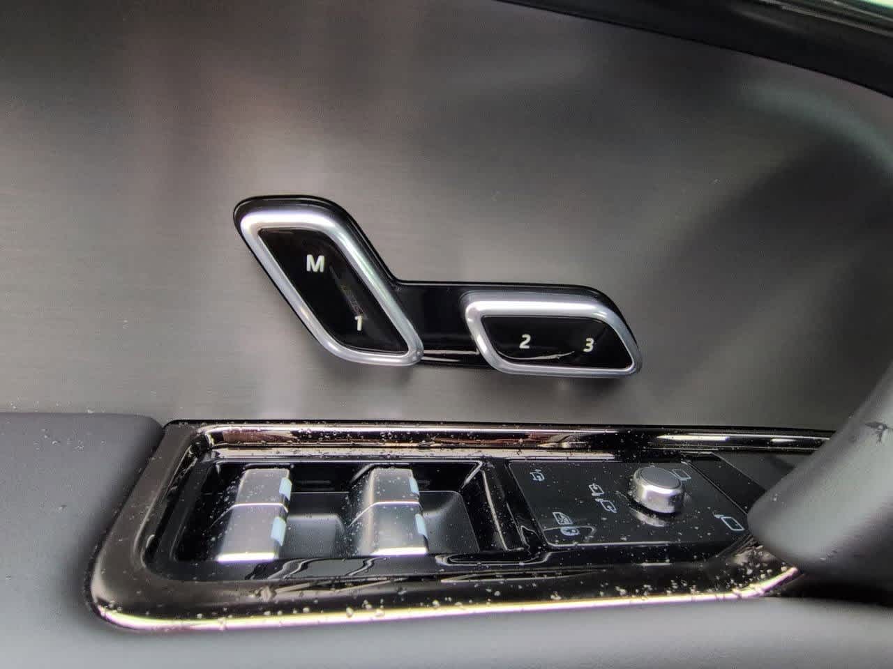 Thumbnail: 2026 Land Rover Range Rover Sport - 17