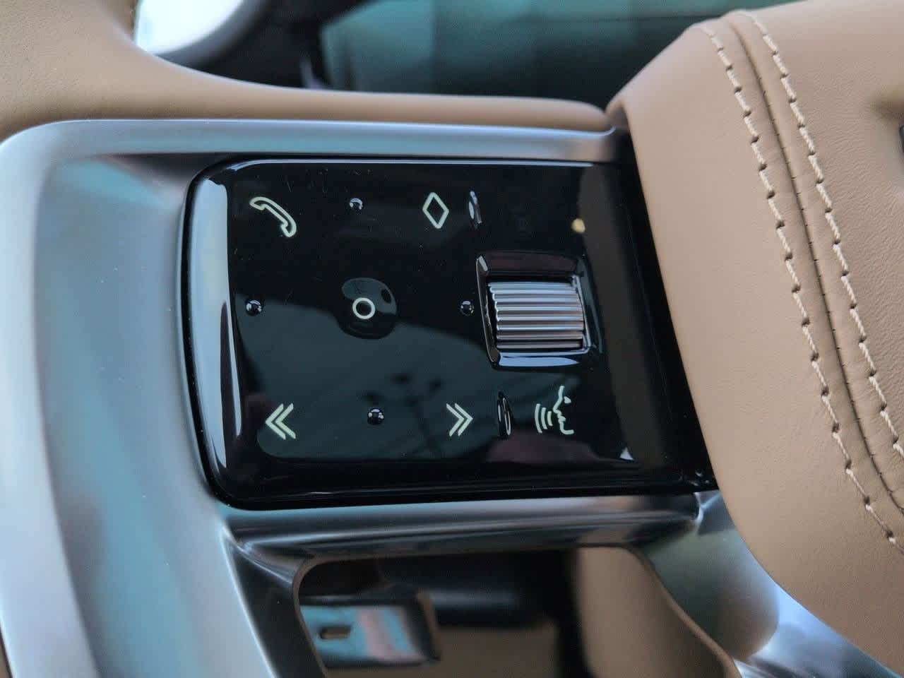 Thumbnail: 2026 Land Rover Range Rover - 25