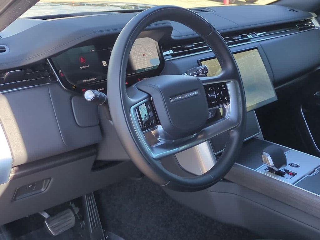 Used 2025 Land Rover Range Rover P530 SE SUV