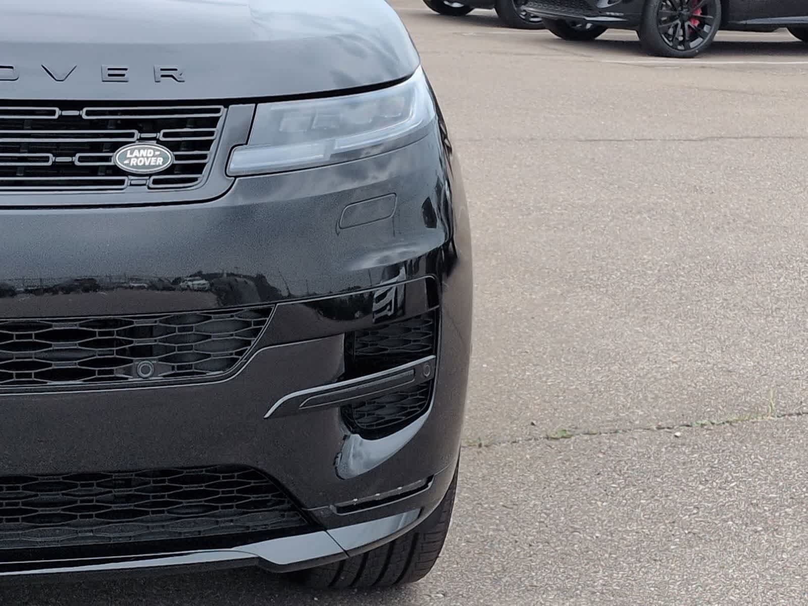Thumbnail: 2026 Land Rover Range Rover Sport - 10