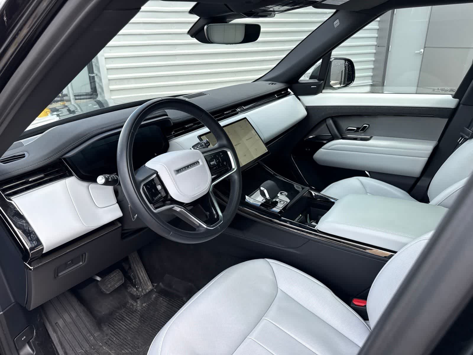 Thumbnail: 2024 Land Rover Range Rover Sport - 7