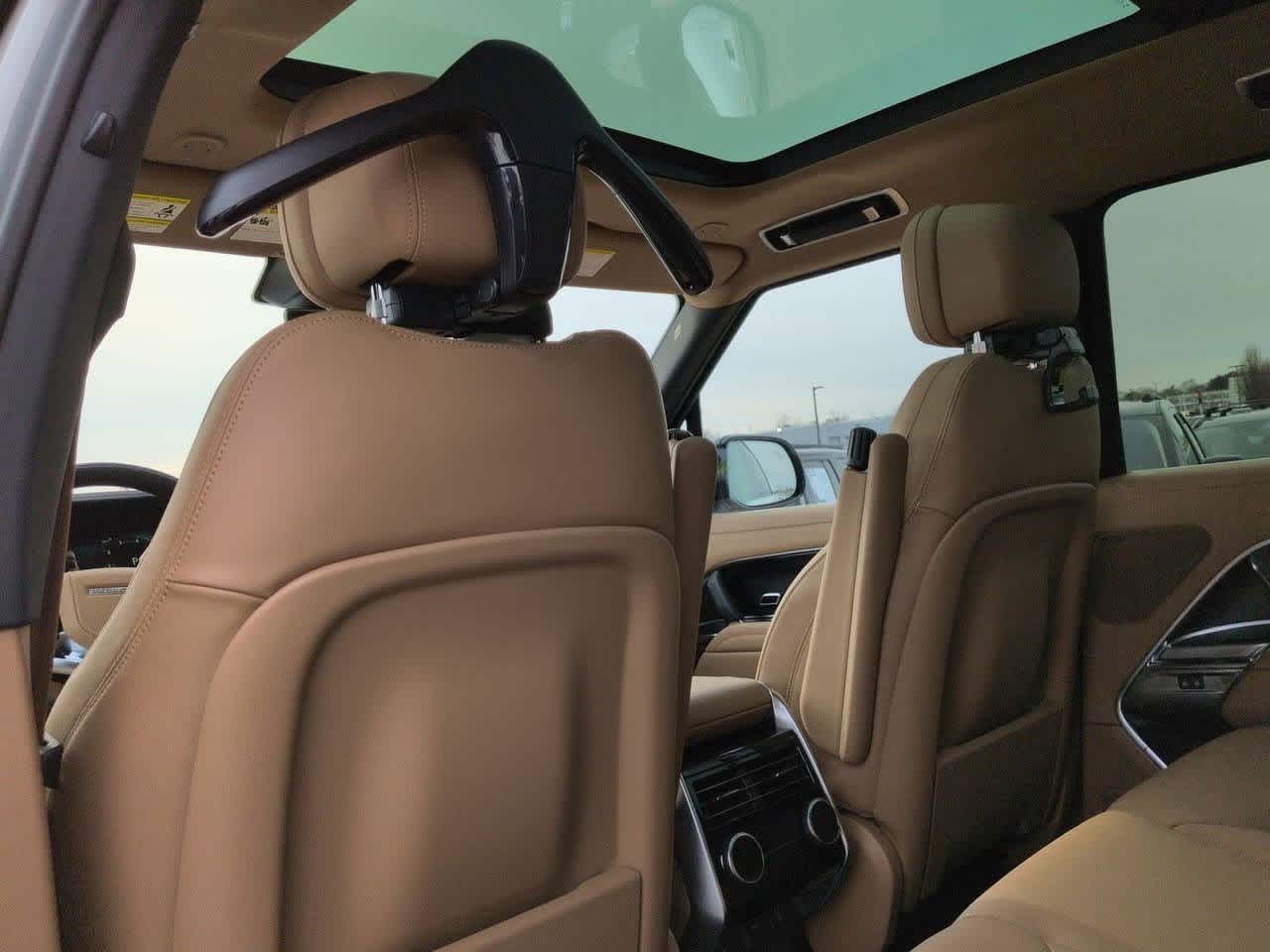 Thumbnail: 2026 Land Rover Range Rover - 18