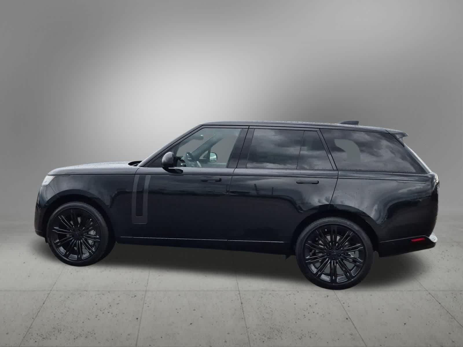 Thumbnail: 2026 Land Rover Range Rover - 3