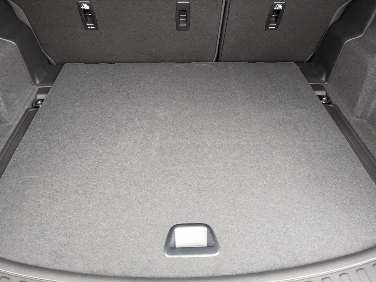 Thumbnail: 2026 Land Rover Discovery Sport - 35