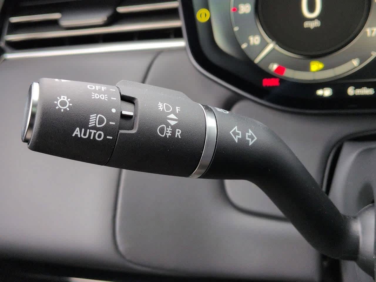 Thumbnail: 2025 Land Rover Range Rover Sport - 28