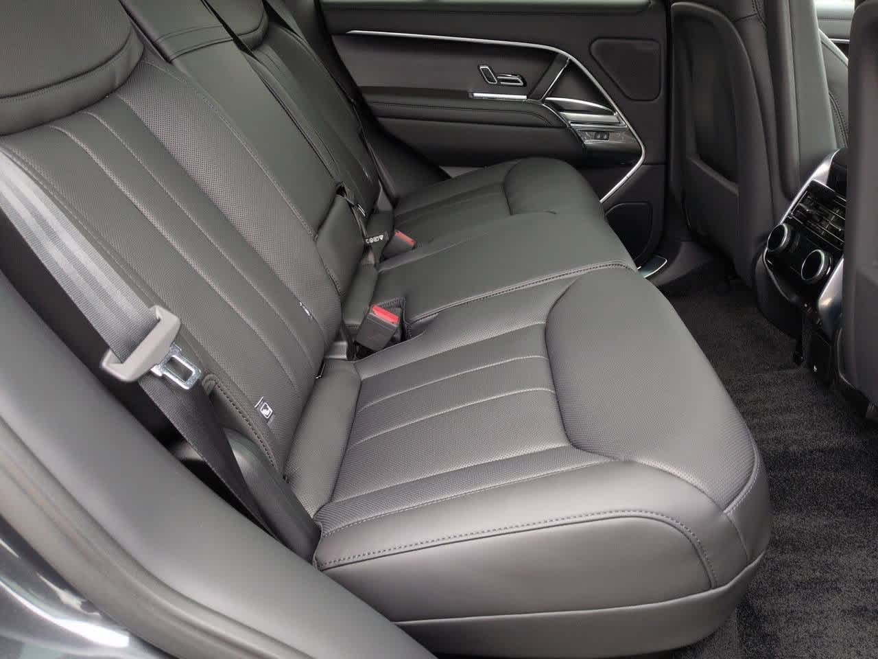 Thumbnail: 2026 Land Rover Range Rover - 21