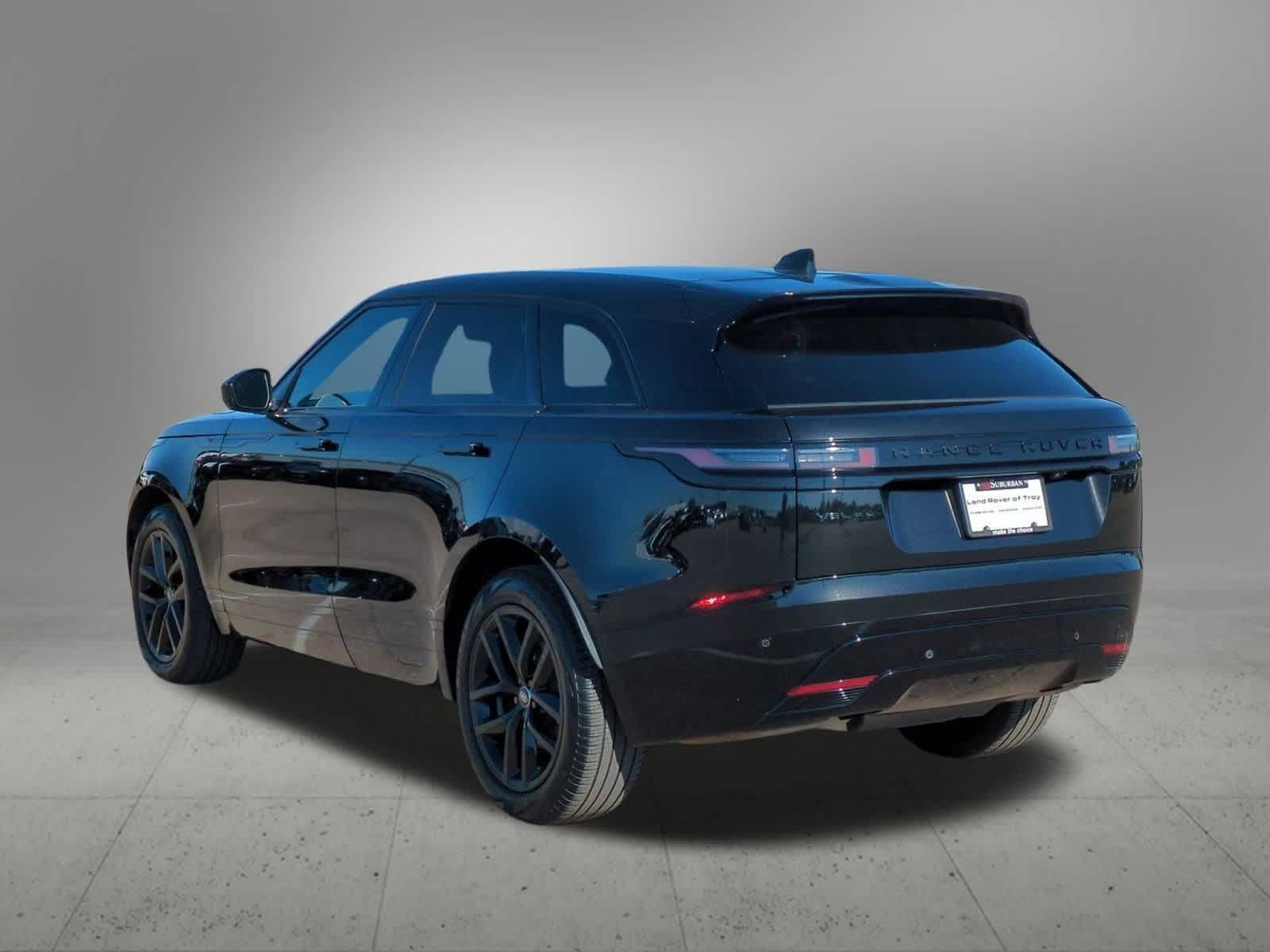 2025 Land Rover Range Rover Velar P250 Dynamic SE photo 3