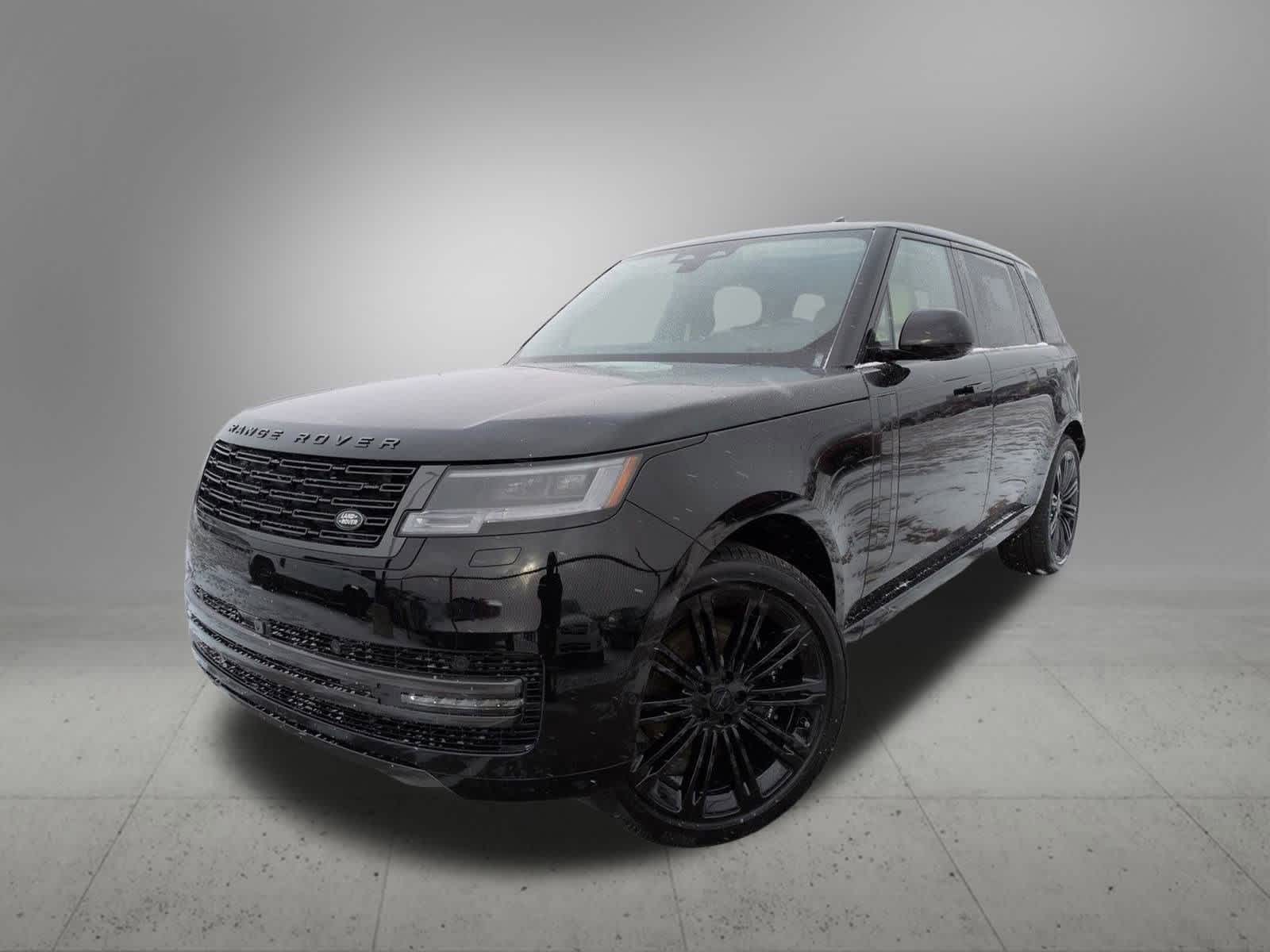 2026 Land Rover Range Rover SE's photo