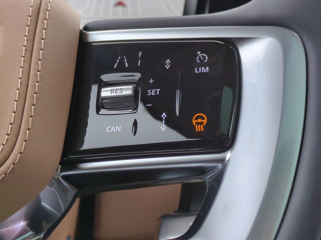 Thumbnail: 2025 Land Rover Range Rover - 26