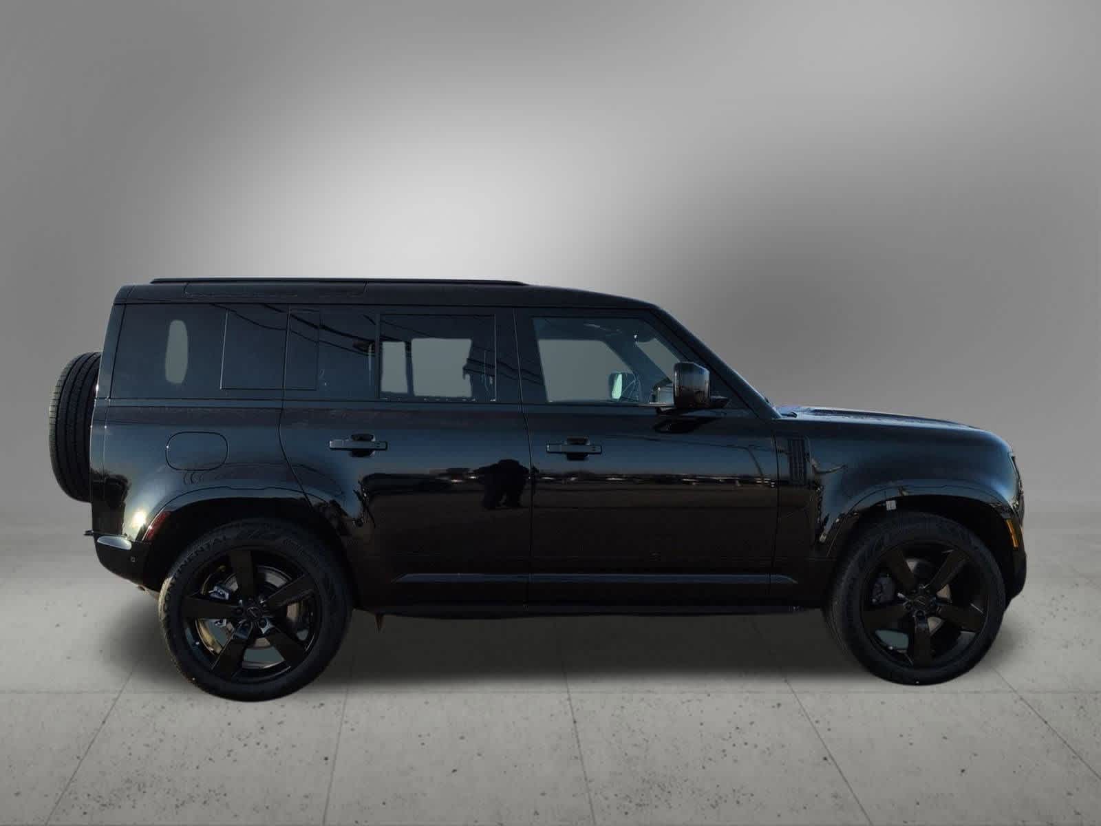 Thumbnail: 2026 Land Rover Defender - 7