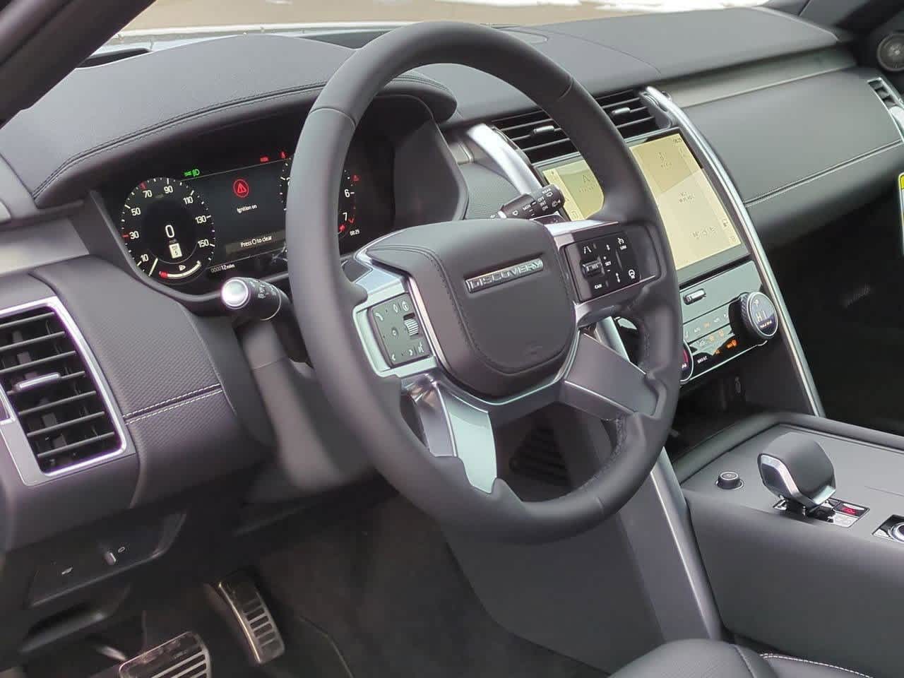 Thumbnail: 2026 Land Rover Discovery - 2