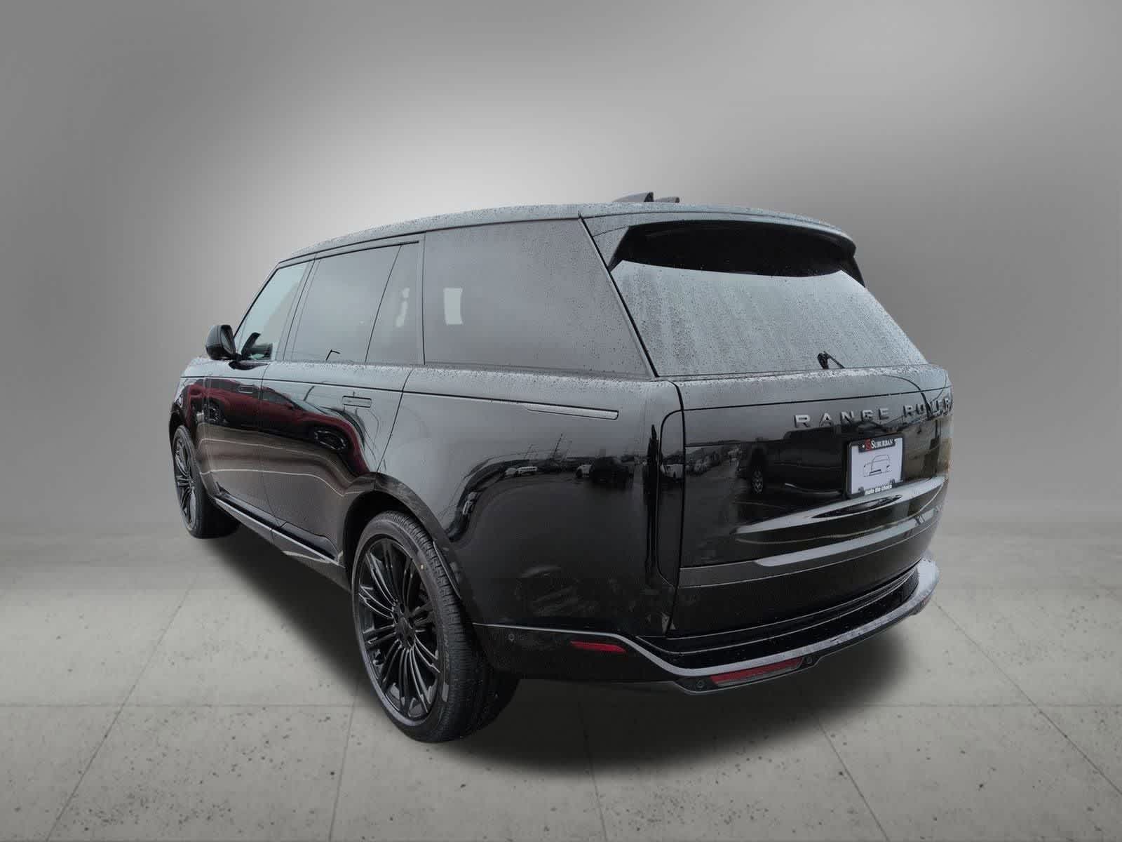 Thumbnail: 2026 Land Rover Range Rover - 4
