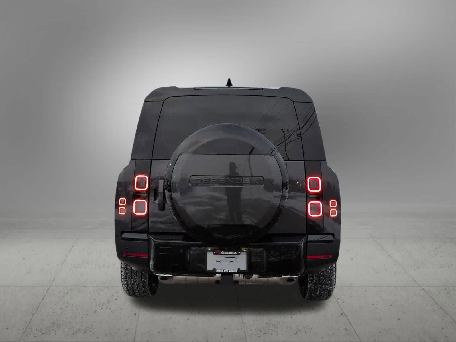 Thumbnail: 2025 Land Rover Defender - 5