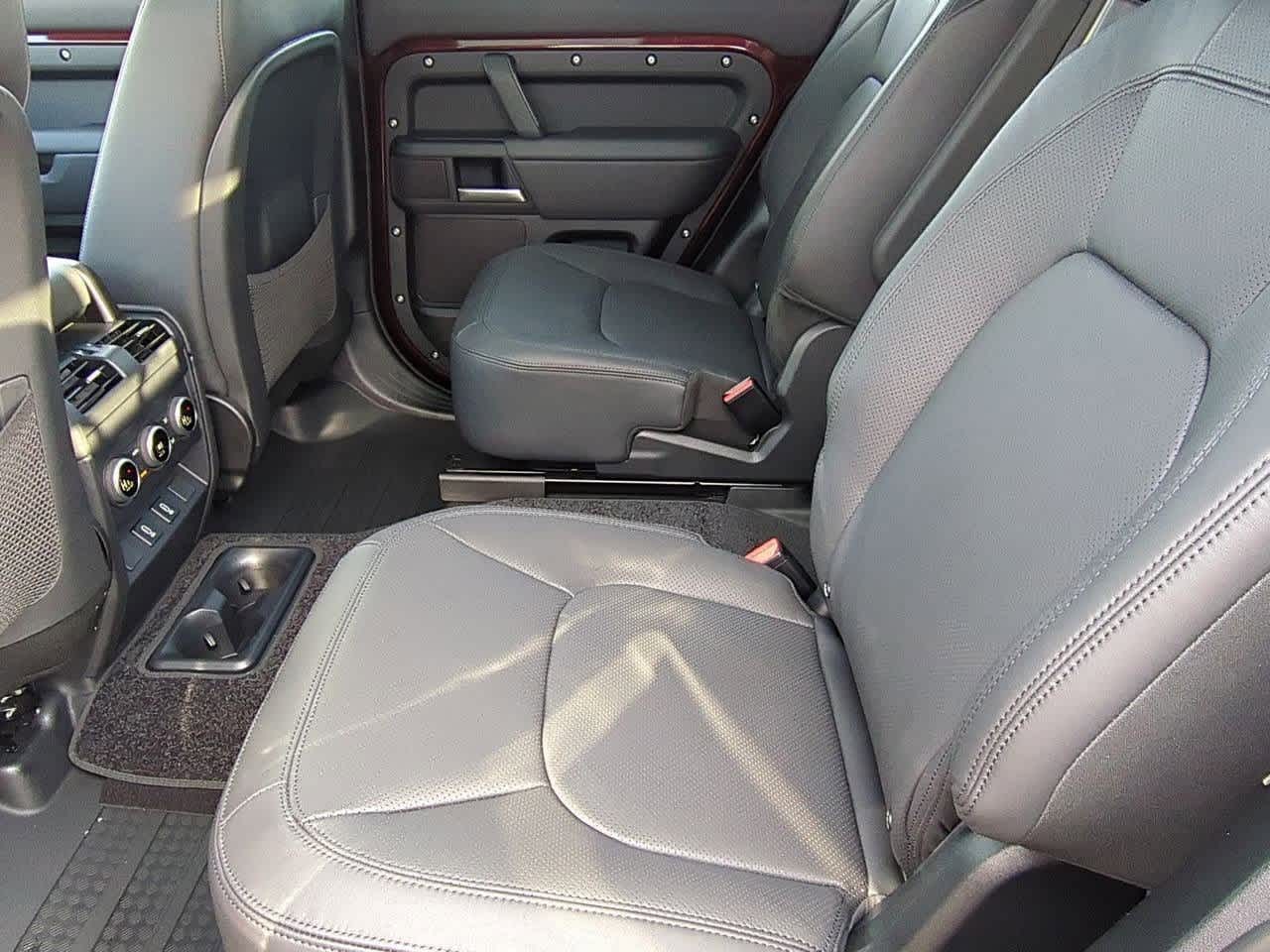 Thumbnail: 2026 Land Rover Defender - 20