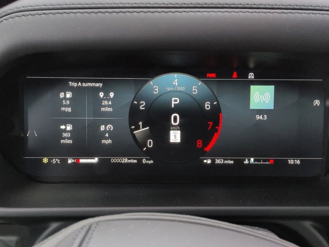 Thumbnail: 2025 Land Rover Defender - 35