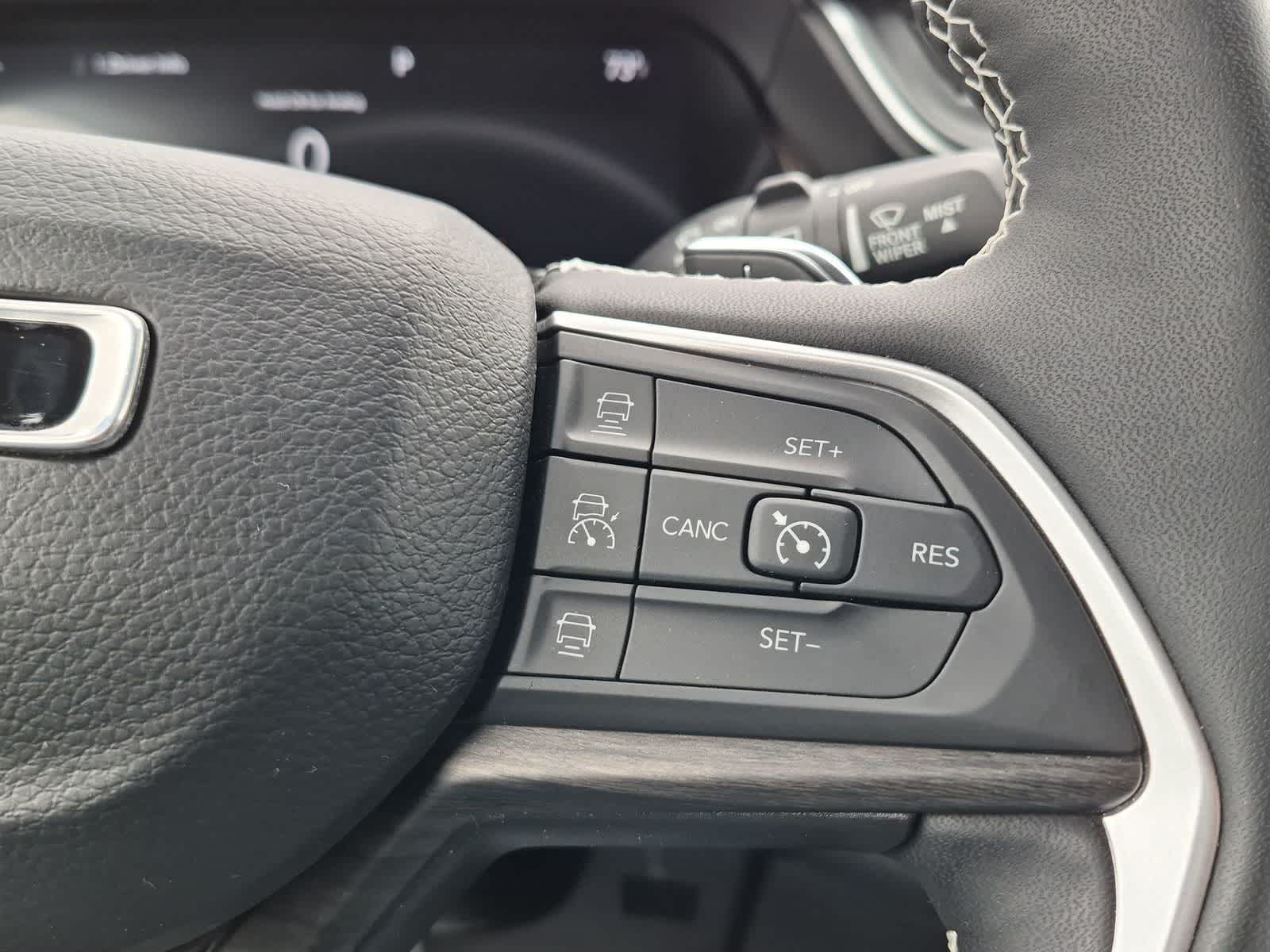 Thumbnail: 2023 Jeep Grand Cherokee - 25