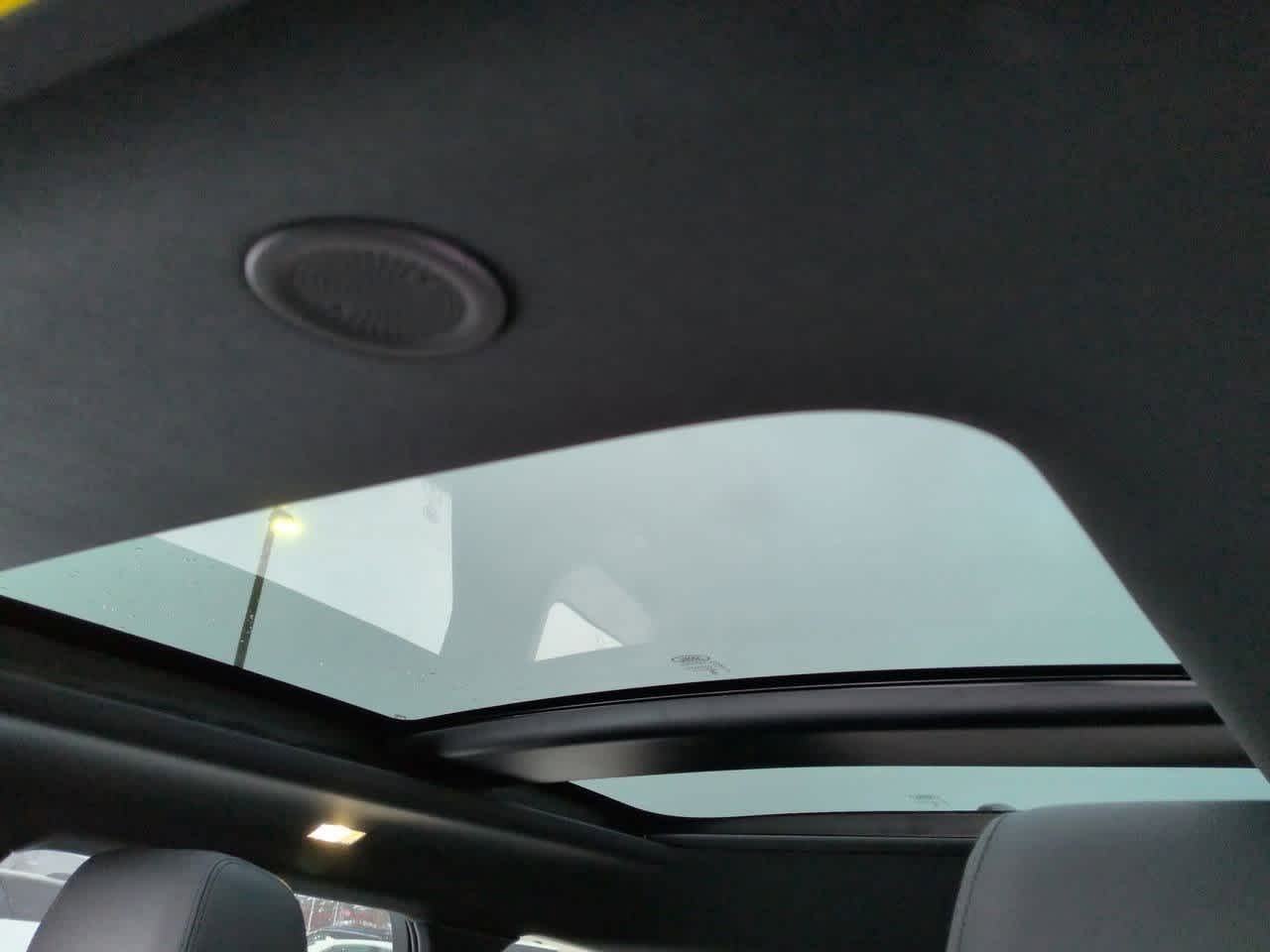 Thumbnail: 2026 Land Rover Range Rover Evoque - 19