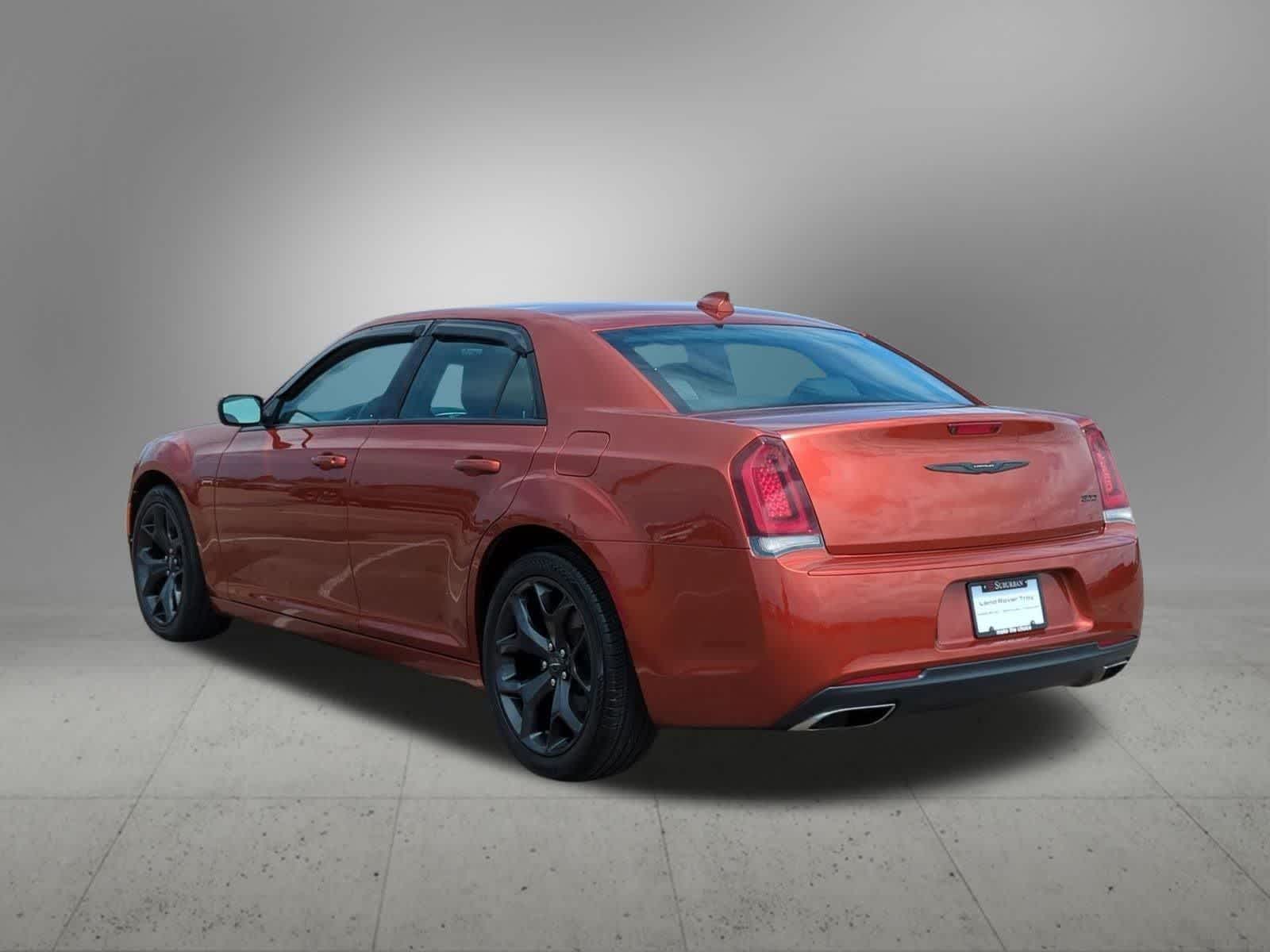 Thumbnail: 2020 Chrysler 300 - 4