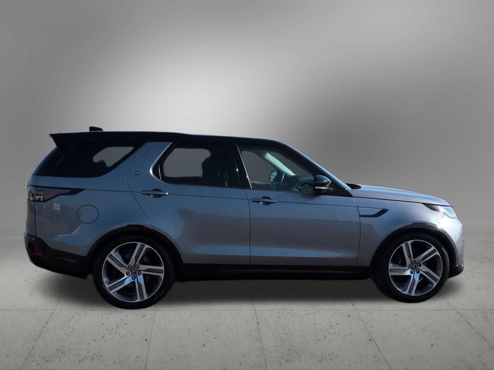 Thumbnail: 2025 Land Rover Discovery - 6