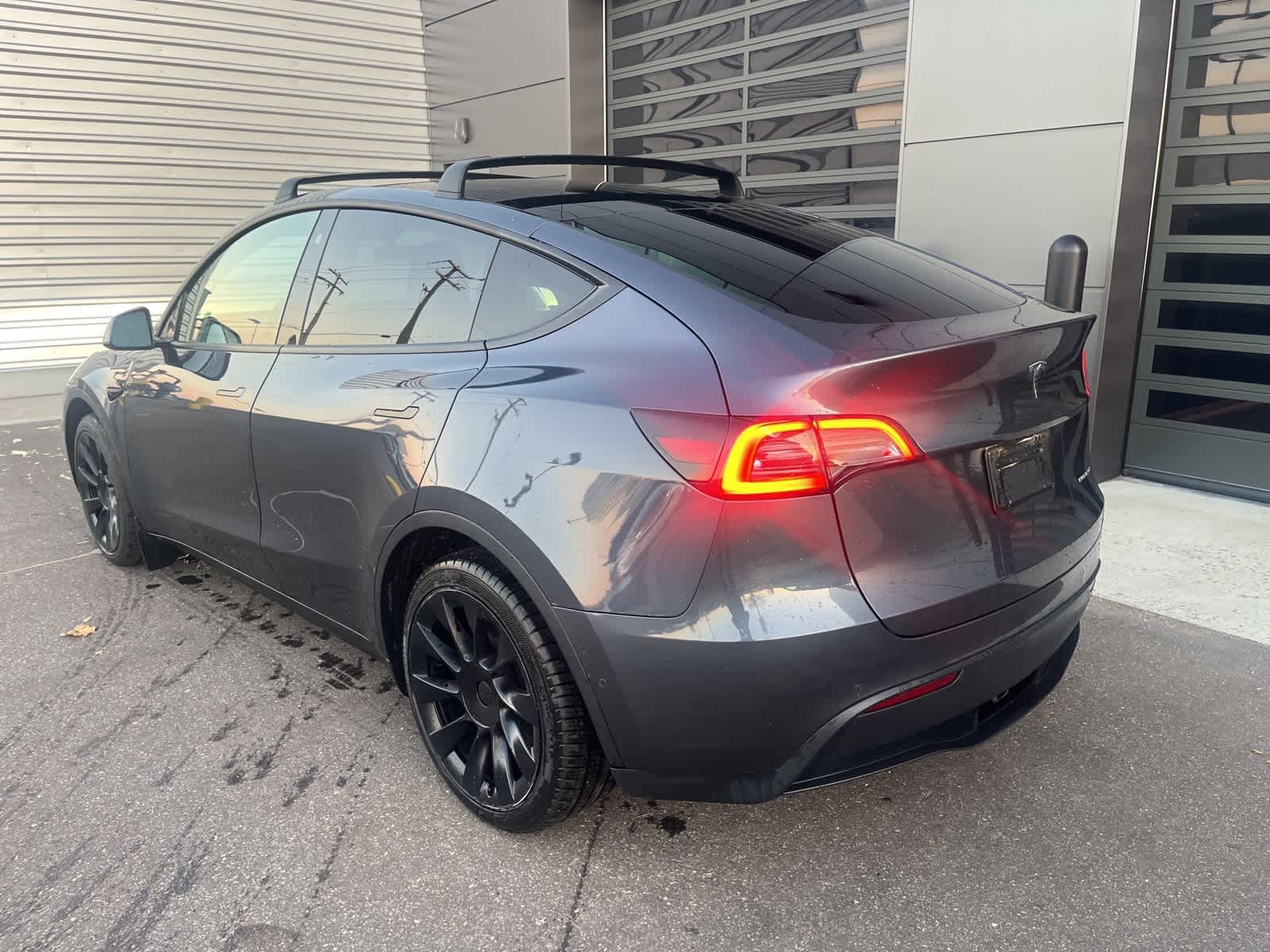 2022 Tesla Model Y Long Range photo 3