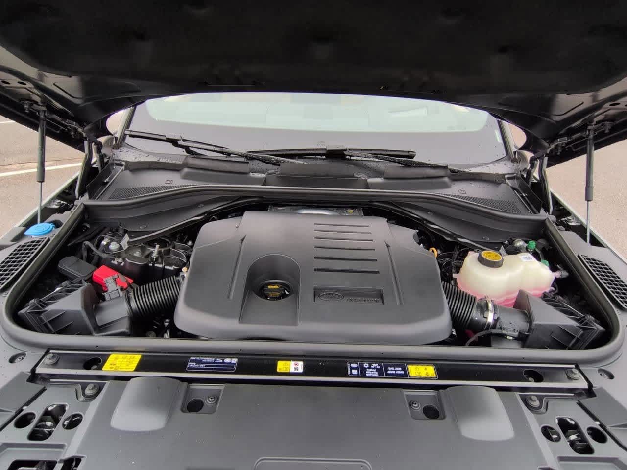 Thumbnail: 2026 Land Rover Range Rover Sport - 14