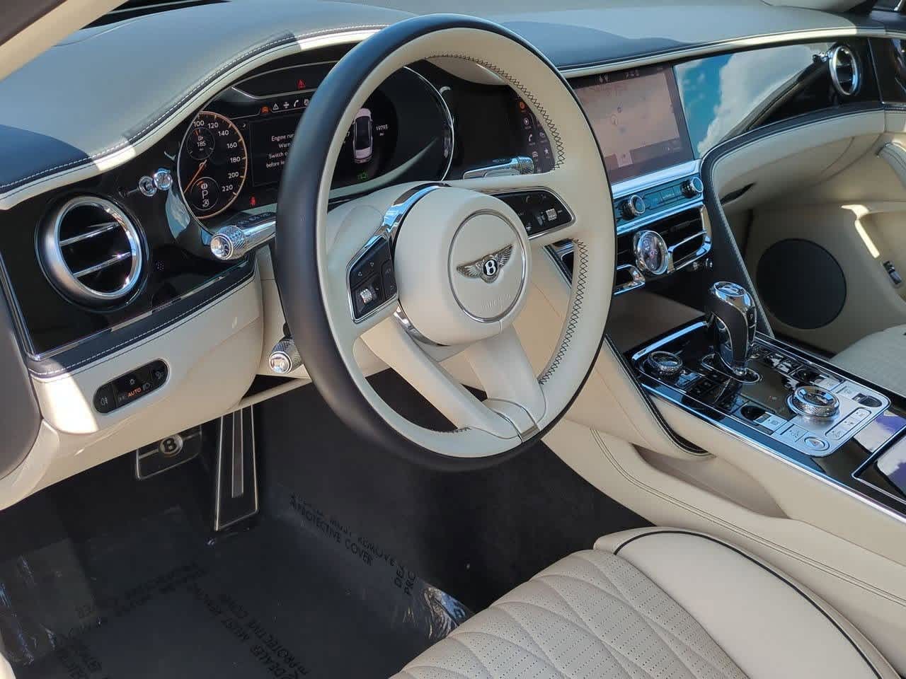 2022 Bentley Flying Spur V8 photo 2