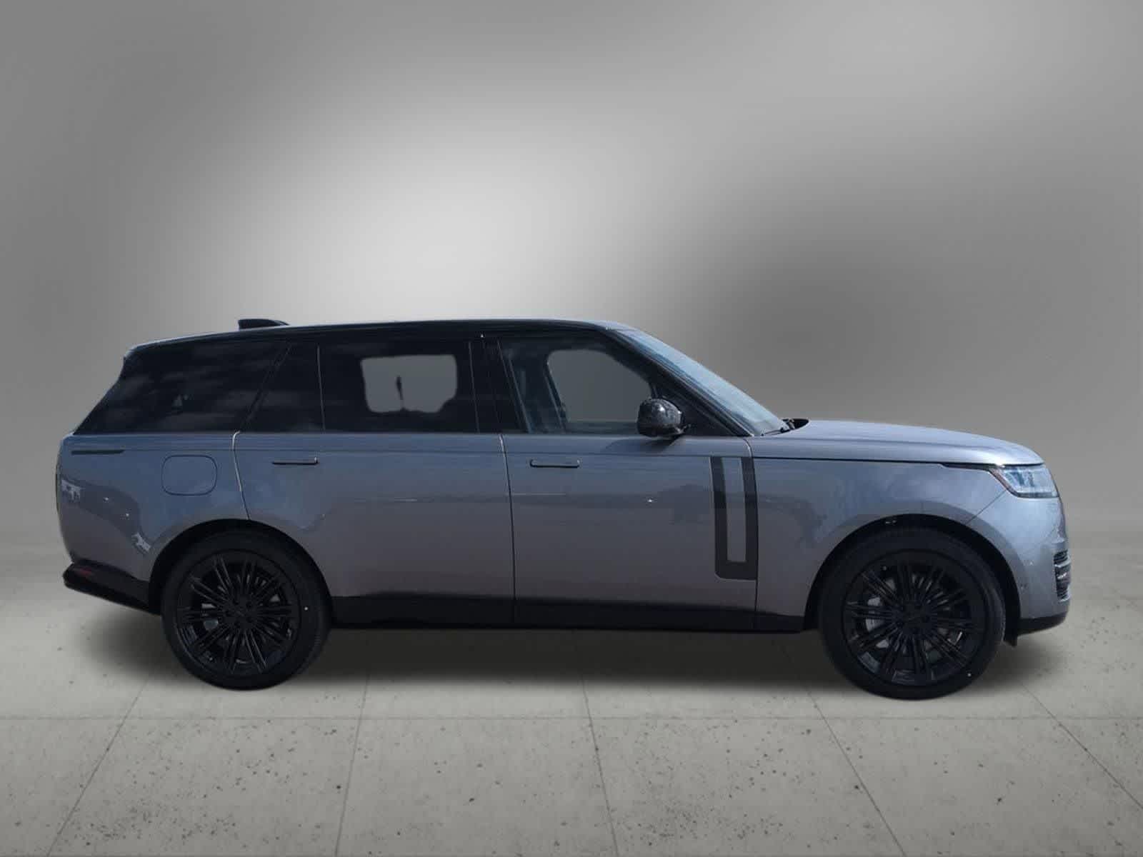 Thumbnail: 2026 Land Rover Range Rover - 7
