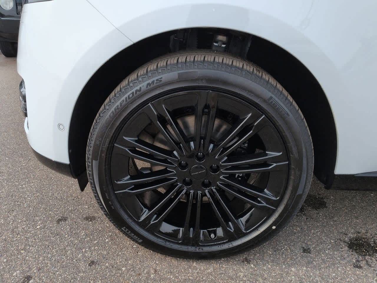 Thumbnail: 2026 Land Rover Range Rover - 13