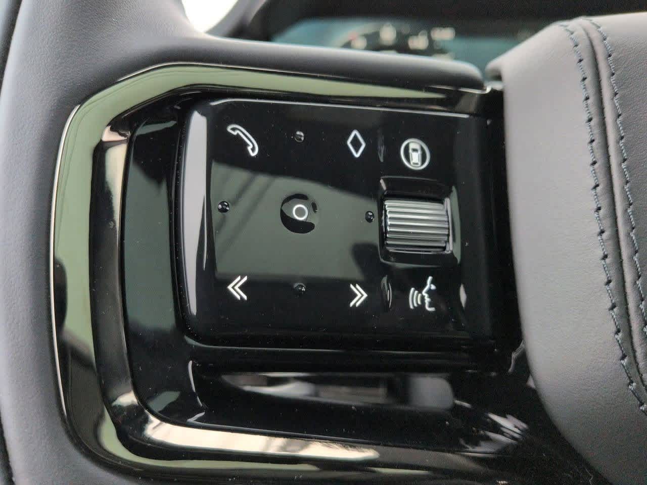 Thumbnail: 2025 Land Rover Range Rover Sport - 25