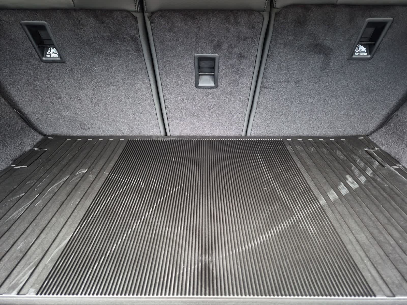 Thumbnail: 2026 Land Rover Range Rover Sport - 34