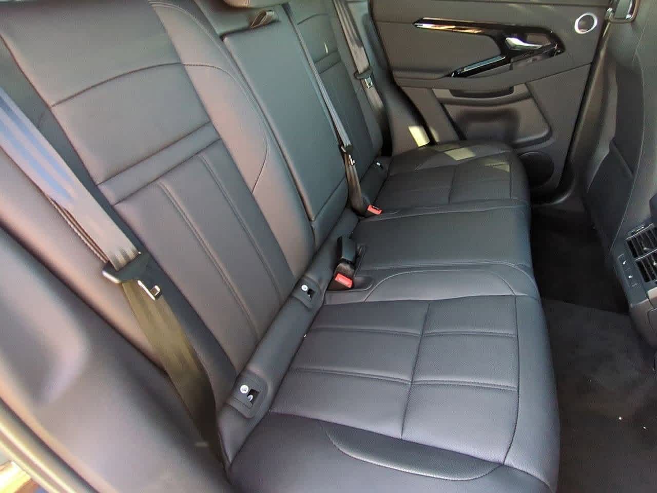 Thumbnail: 2026 Land Rover Range Rover Evoque - 18